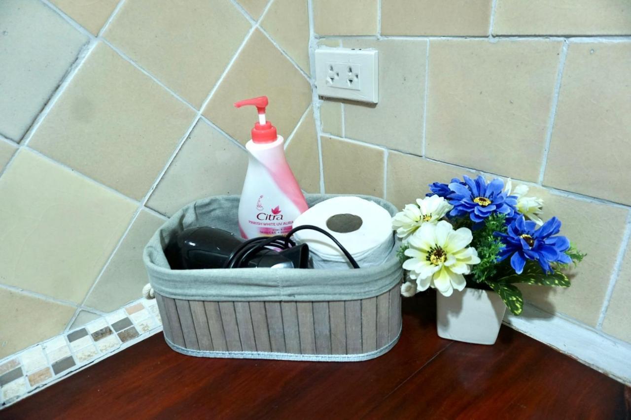 לאמפאנג Tha Ma-O Bouteak Homestay - Self Check-In מראה חיצוני תמונה