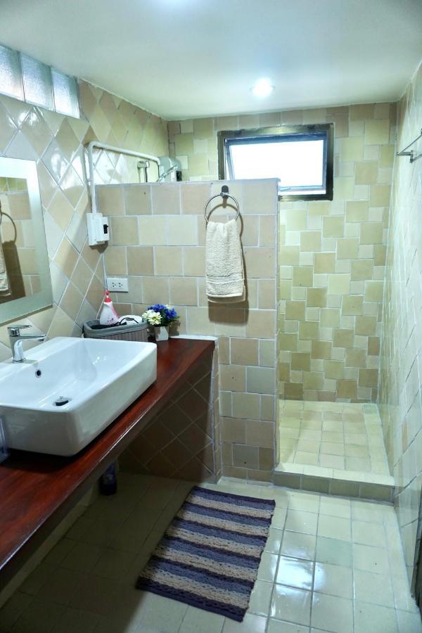 לאמפאנג Tha Ma-O Bouteak Homestay - Self Check-In מראה חיצוני תמונה